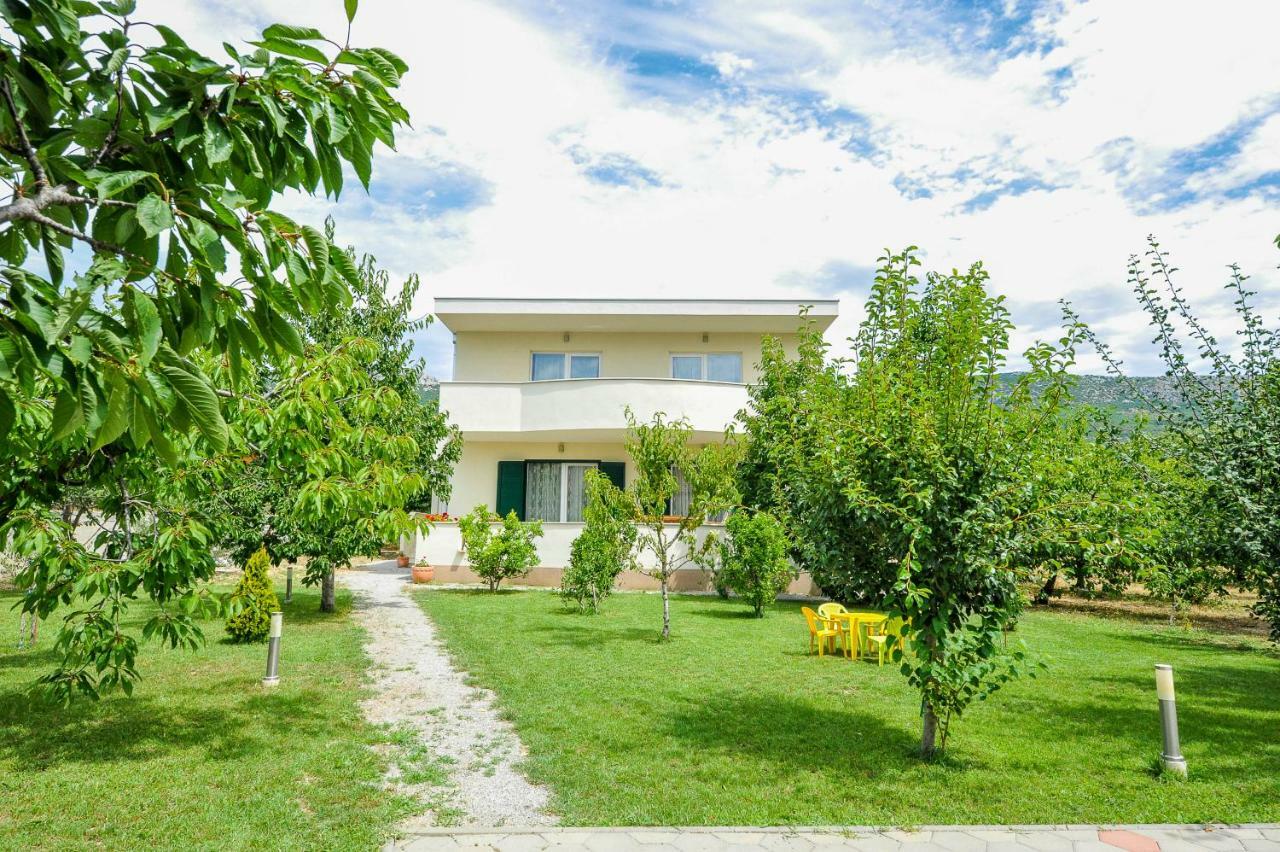 Villa Katarina Kastela Luaran gambar